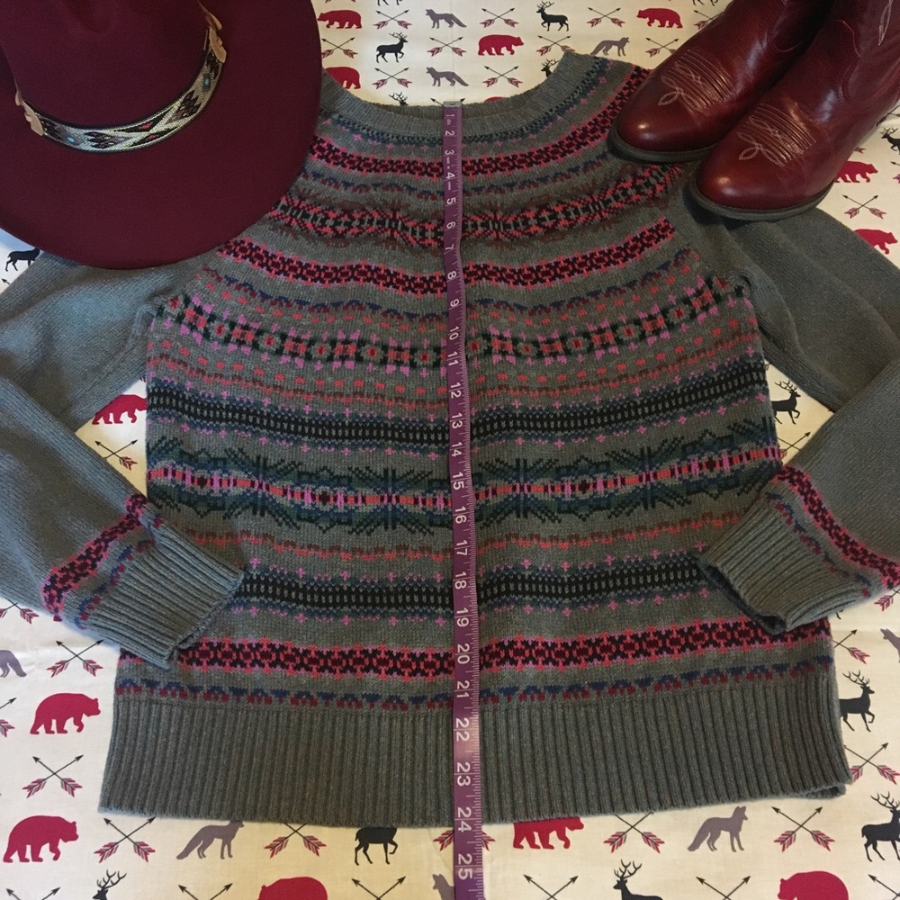 Soft Chaps Aztec sweater - Picture 5 of 6